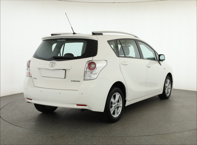 Toyota Verso, 2011
