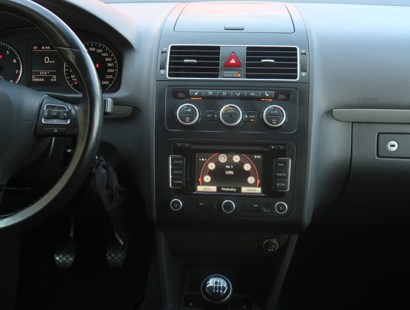 Volkswagen Touran, 2012