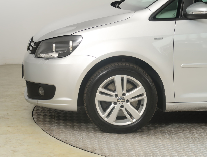 Volkswagen Touran, 2012