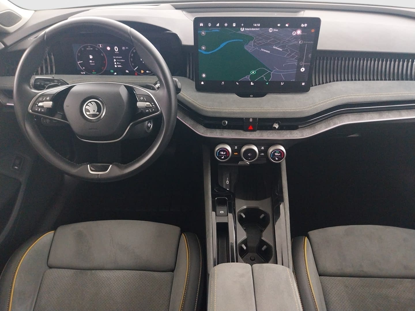 Škoda Superb - 2024