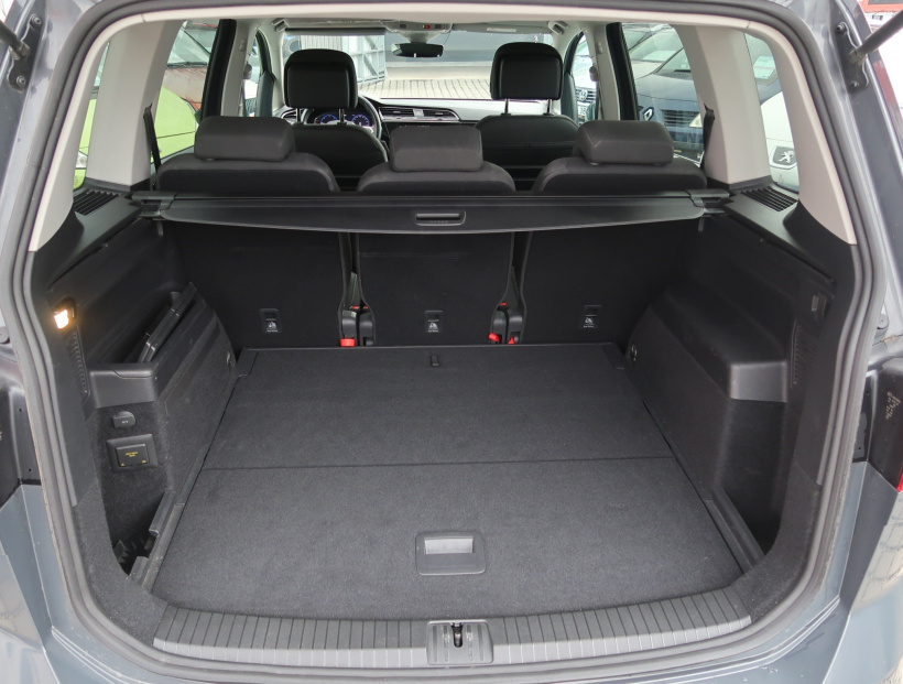 Volkswagen Touran, 2023