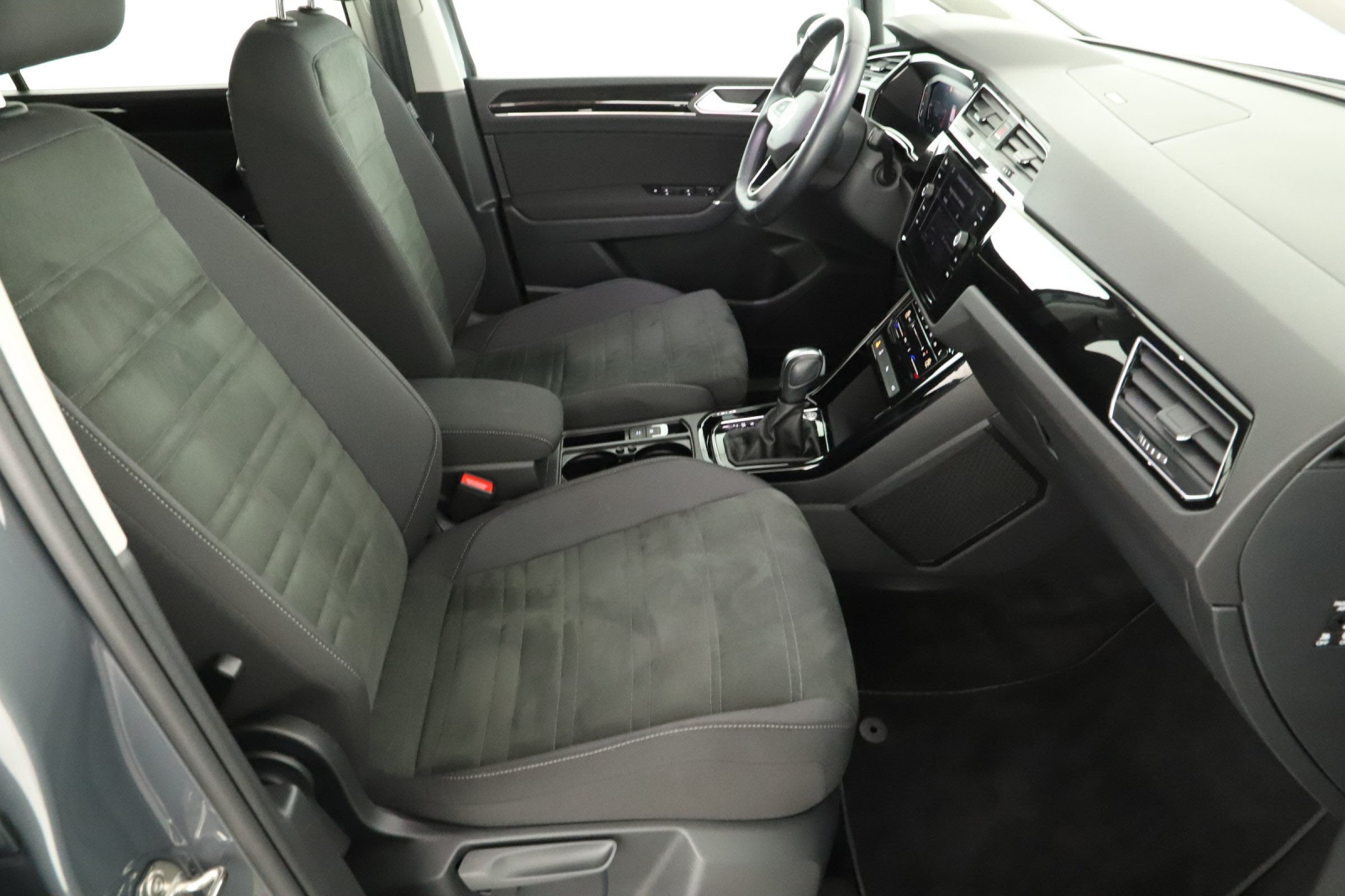 Volkswagen Touran - 2023