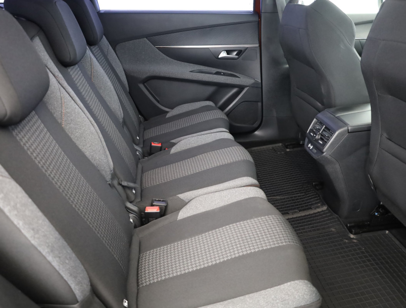 Peugeot 5008, 2021