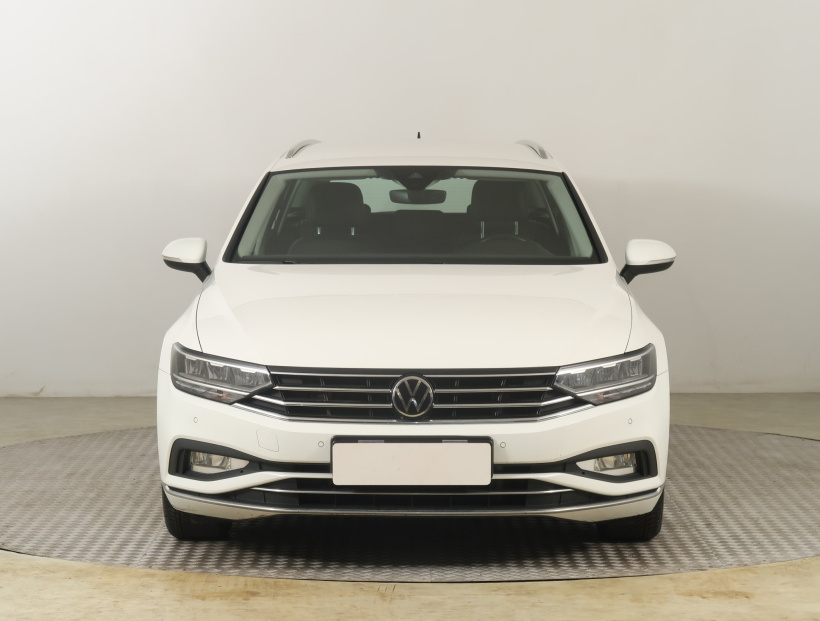 Volkswagen Passat, 2020