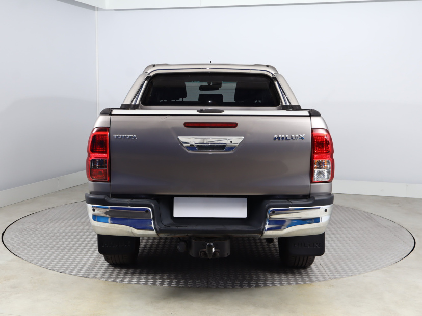 Toyota Hilux, 2017