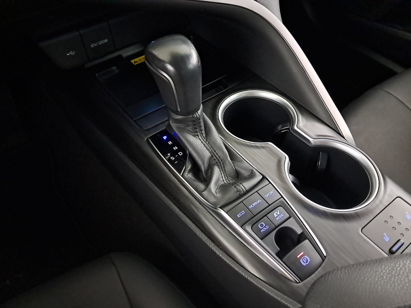 Toyota Camry, 2023