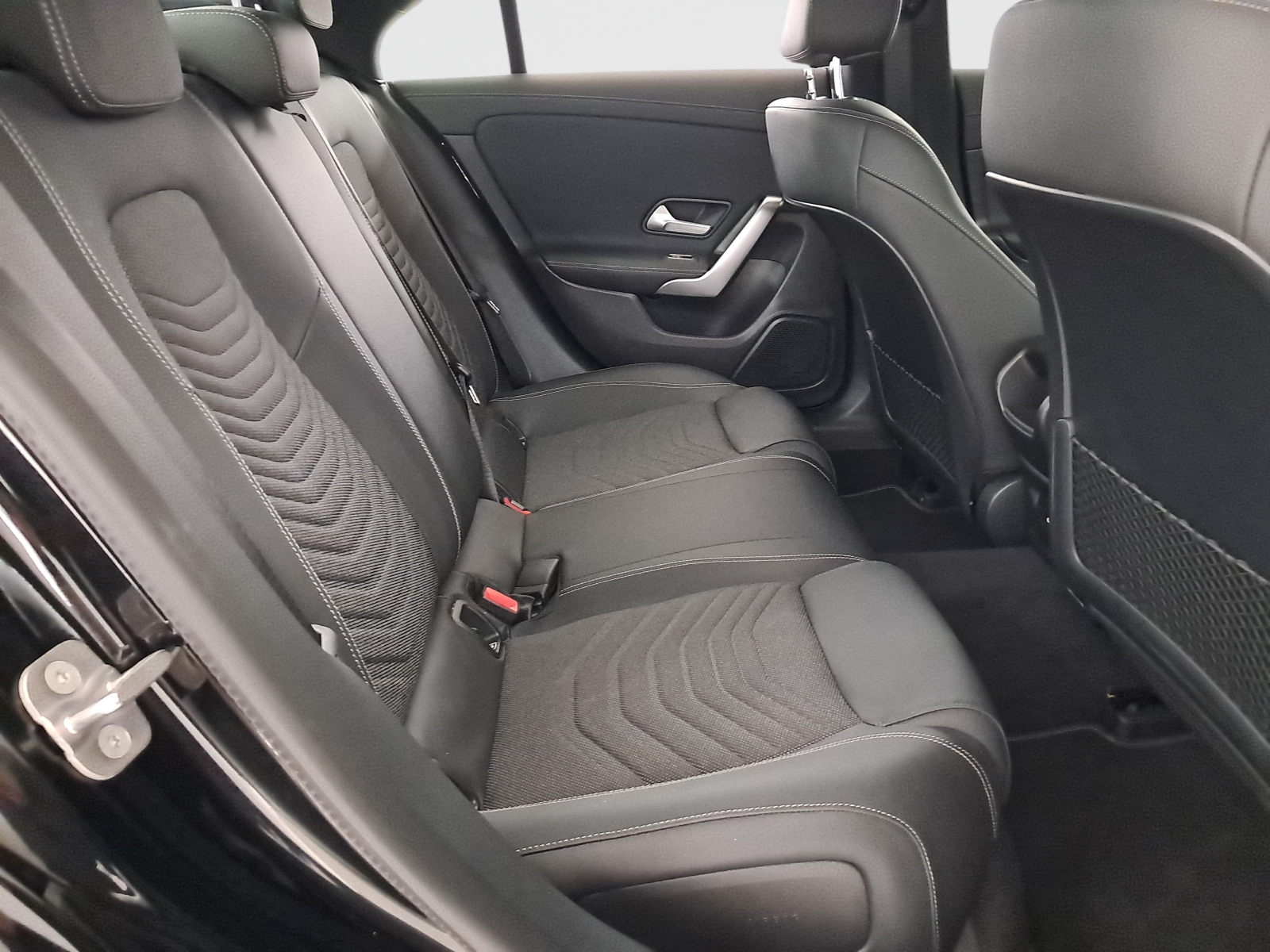 Mercedes-Benz CLA - 2024
