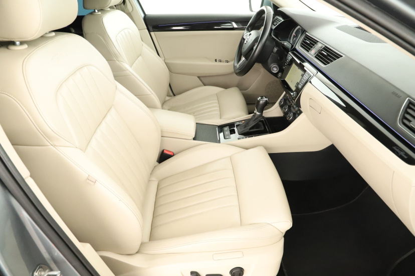 Škoda Superb, 2015
