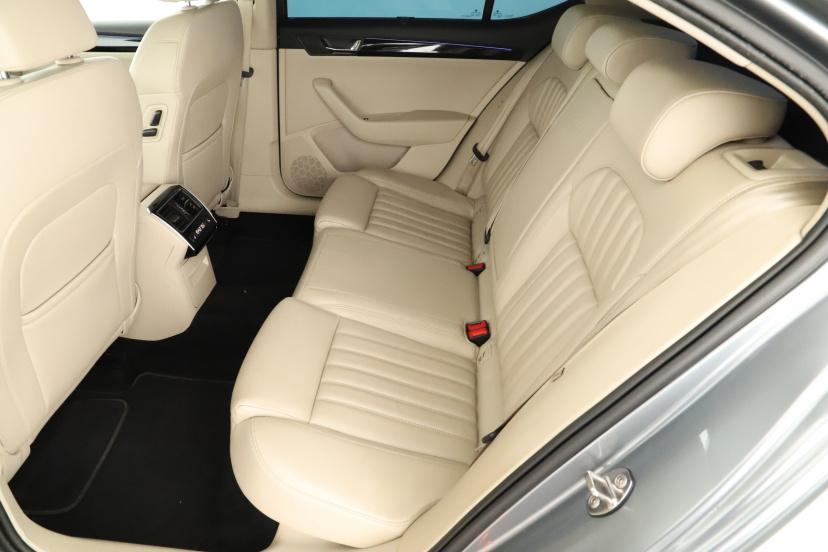Škoda Superb, 2015