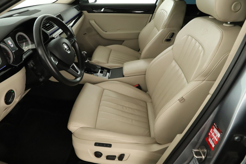 Škoda Superb, 2015