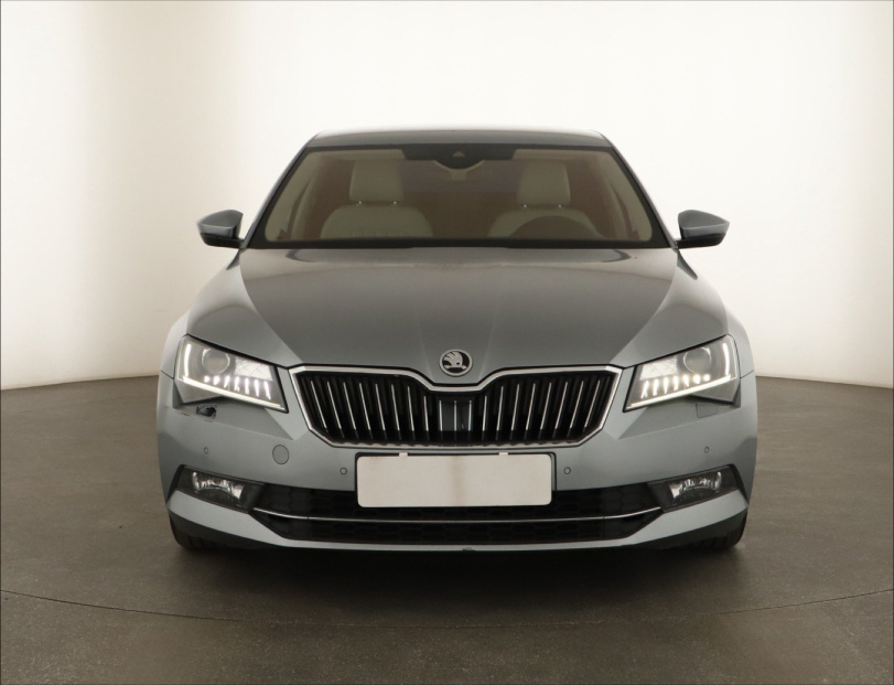 Škoda Superb, 2015