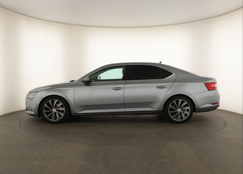 Škoda Superb, 2015