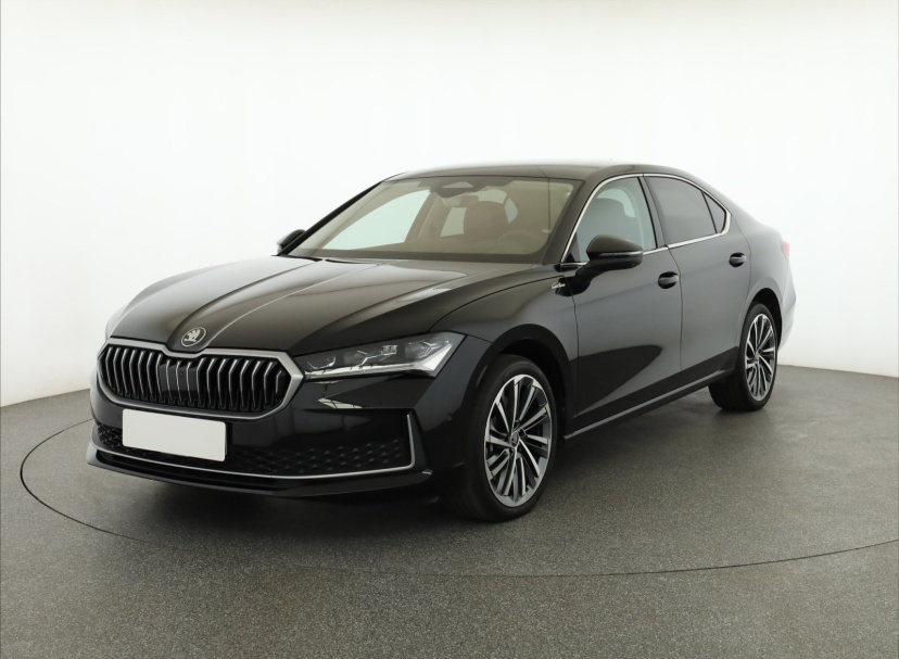 Škoda Superb, 2025
