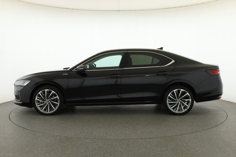 Škoda Superb, 2025