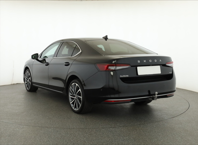 Škoda Superb, 2025