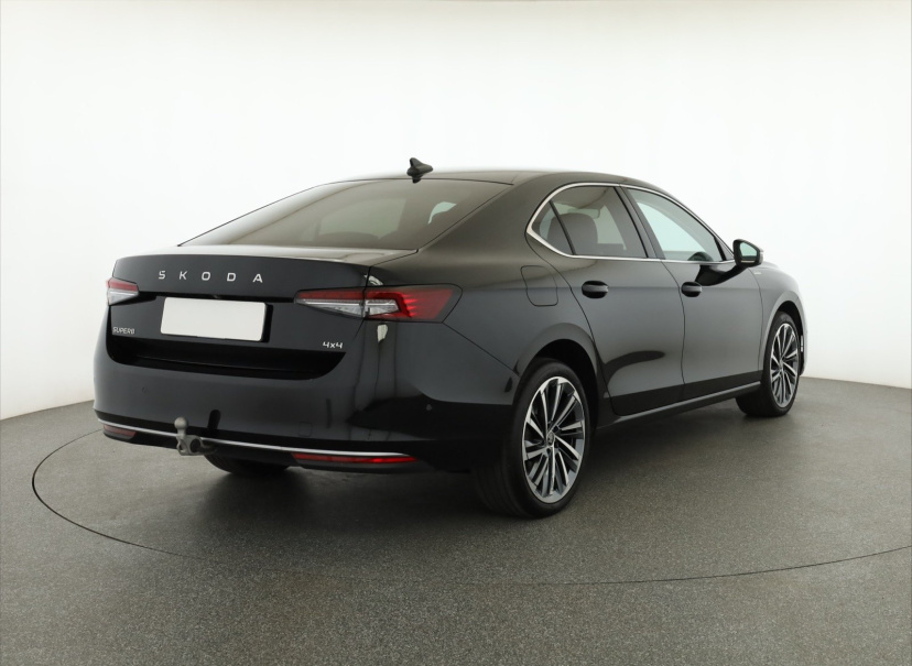 Škoda Superb, 2025