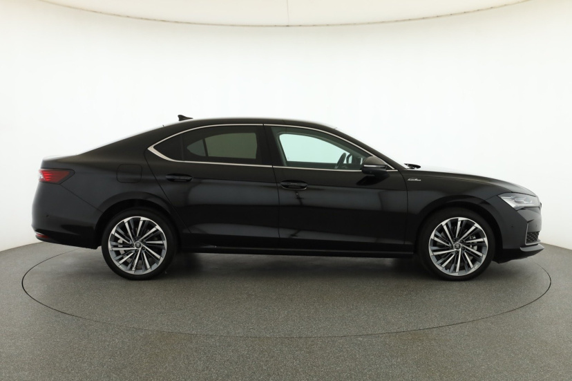Škoda Superb, 2025