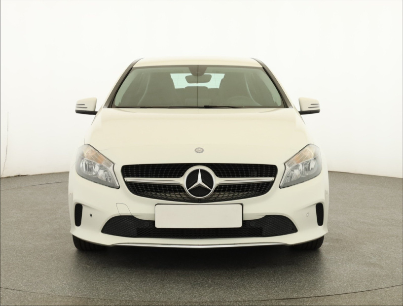 Mercedes-Benz A, 2016