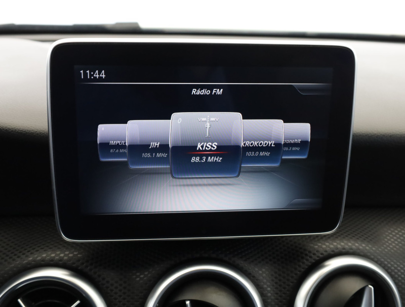 Mercedes-Benz A, 2016