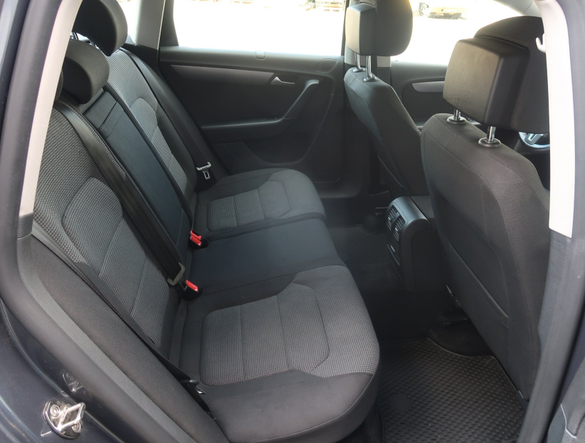 Volkswagen Passat, 2012