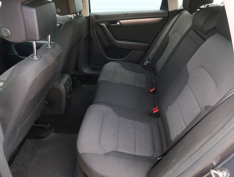 Volkswagen Passat, 2012
