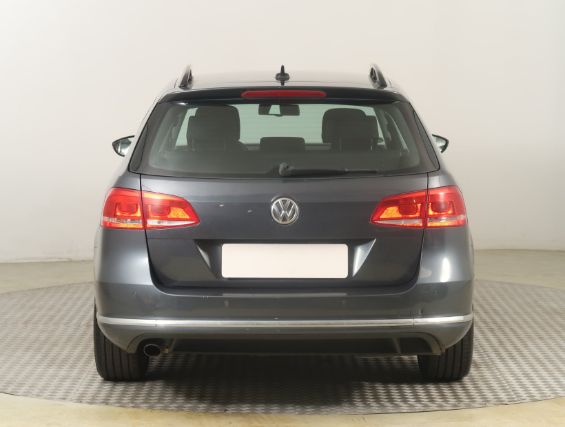 Volkswagen Passat, 2012