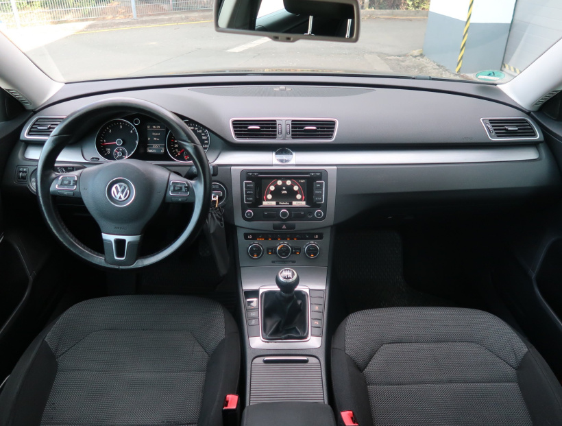 Volkswagen Passat, 2012