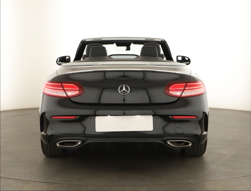 Mercedes-Benz C, 2021
