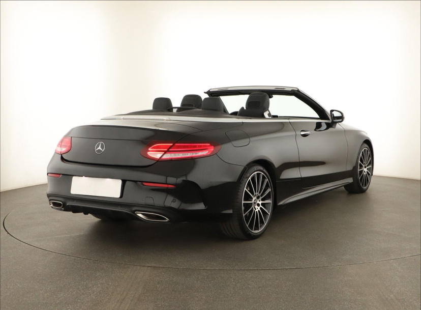 Mercedes-Benz C, 2021