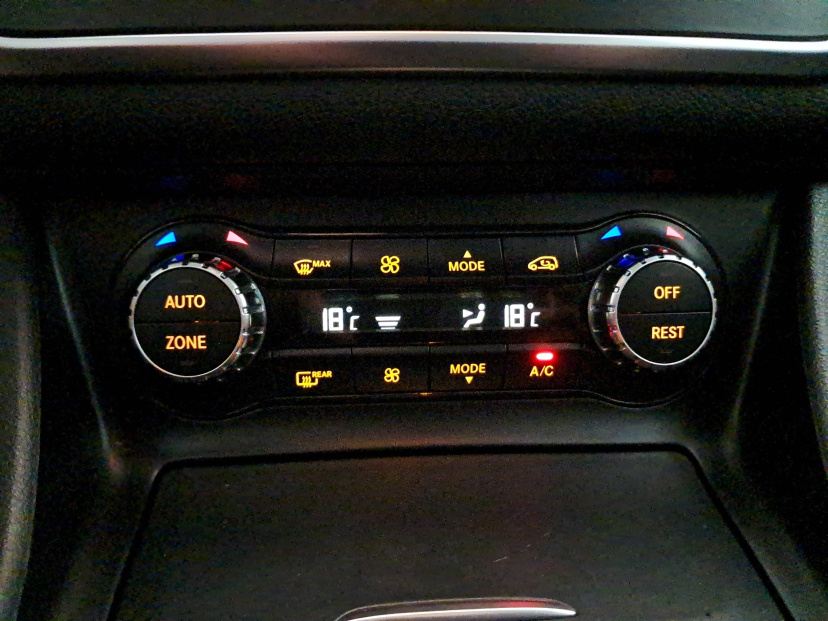 Mercedes-Benz GLA, 2014