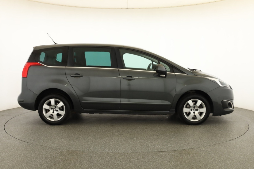 Peugeot 5008, 2016