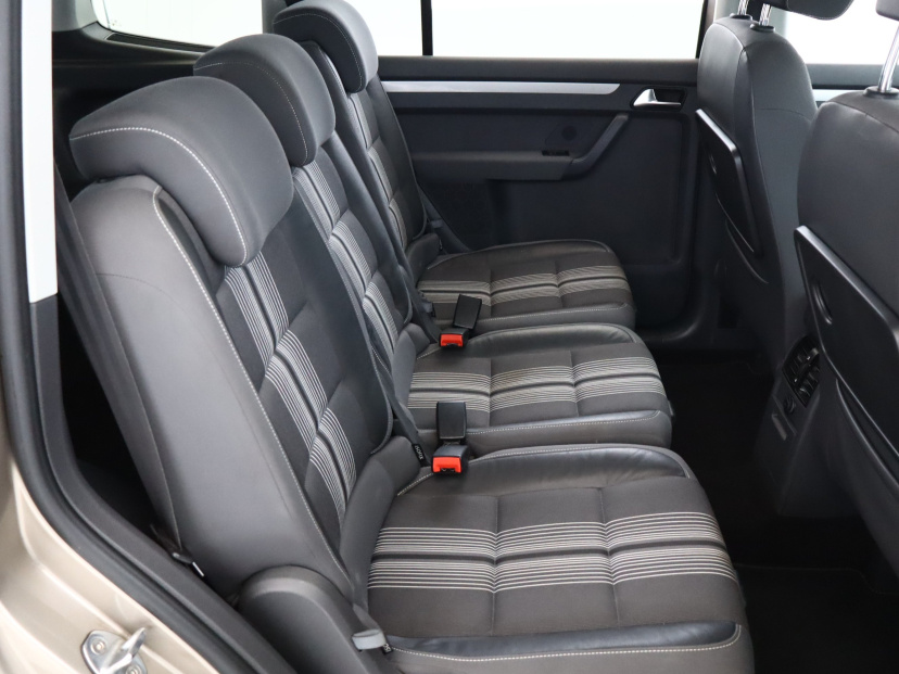Volkswagen Touran, 2012
