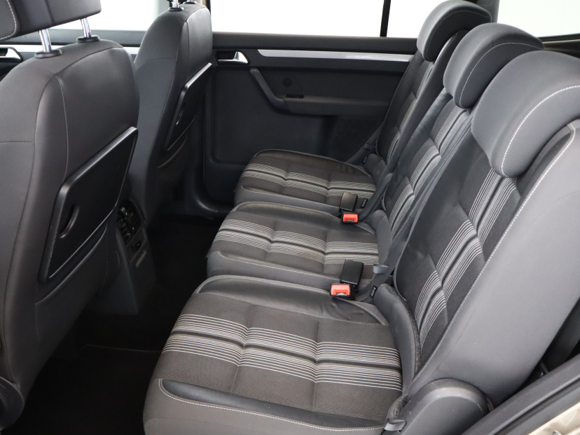 Volkswagen Touran, 2012