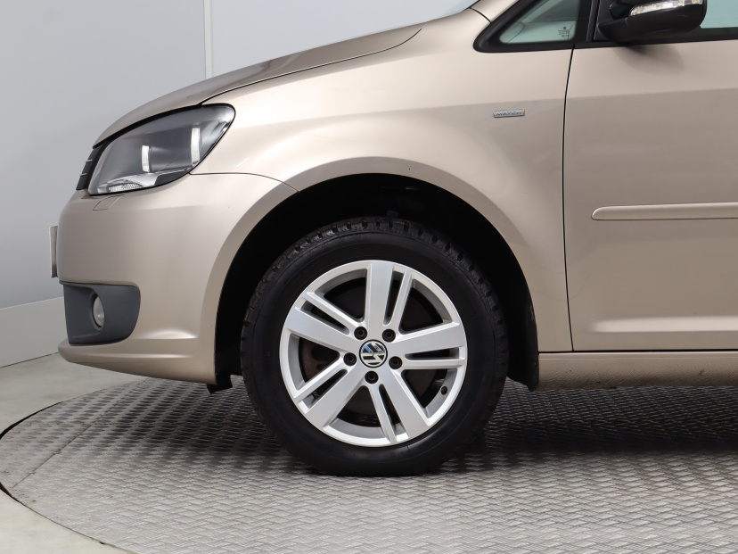 Volkswagen Touran, 2012