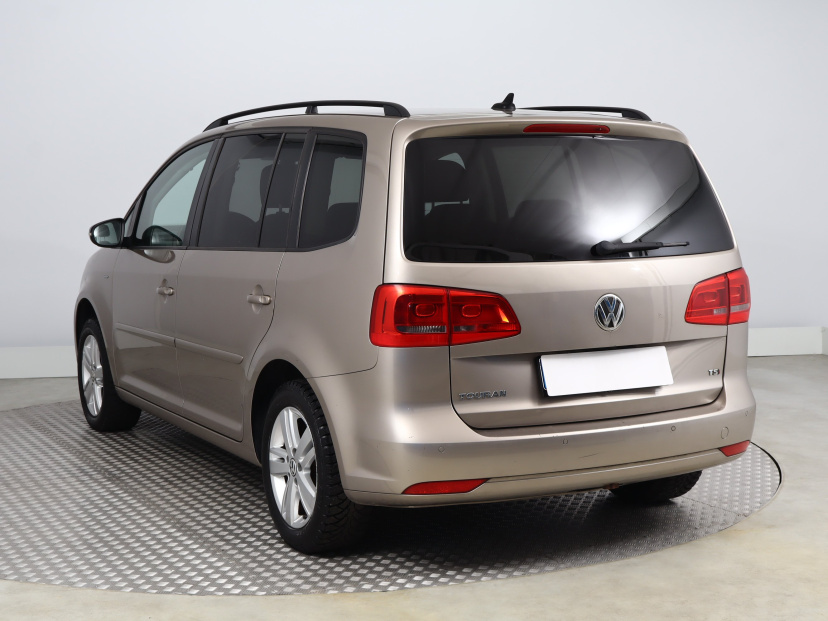 Volkswagen Touran, 2012