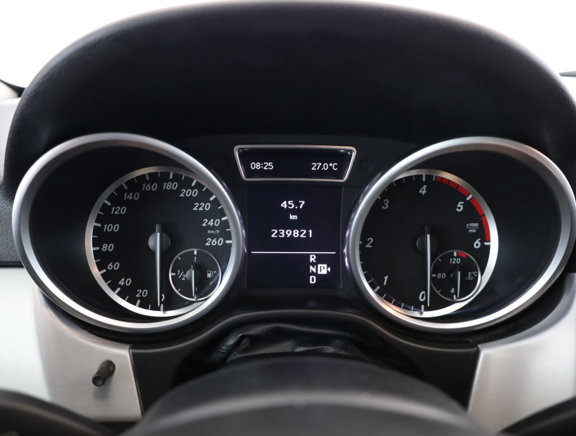 Mercedes-Benz ML, 2012