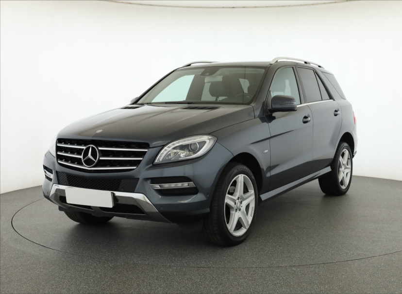 Mercedes-Benz ML, 2012