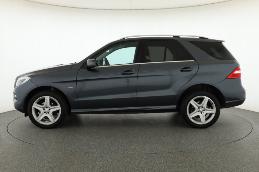 Mercedes-Benz ML, 2012