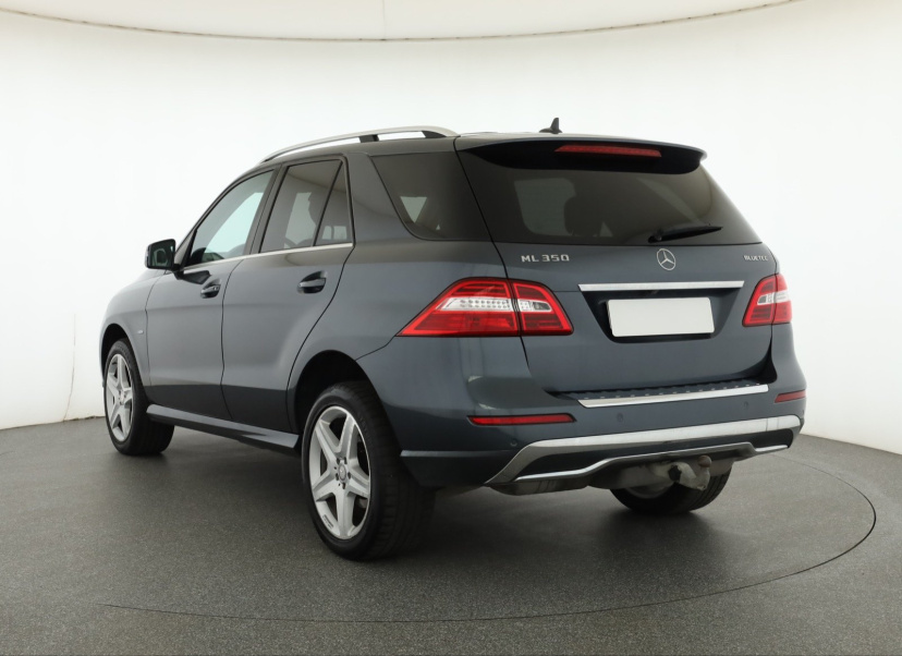 Mercedes-Benz ML, 2012