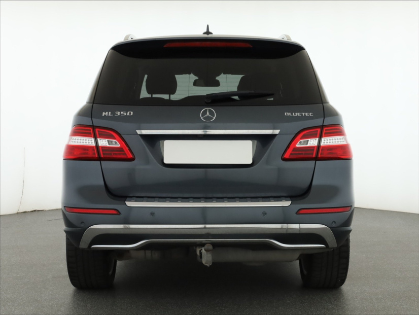 Mercedes-Benz ML, 2012