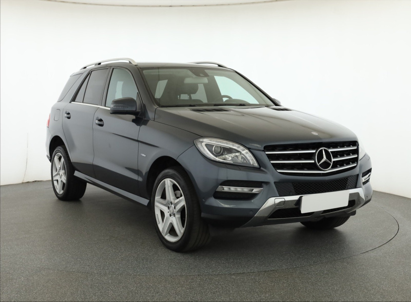 Mercedes-Benz ML, 2012