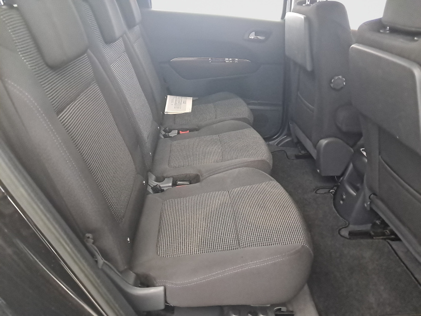 Peugeot 5008, 2011