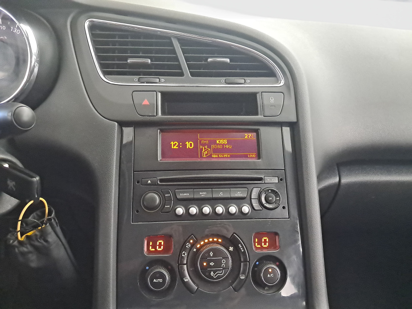 Peugeot 5008, 2011