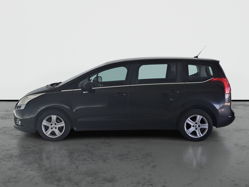 Peugeot 5008, 2011