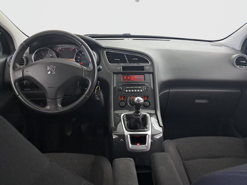 Peugeot 5008, 2011