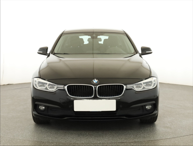BMW 3, 2017