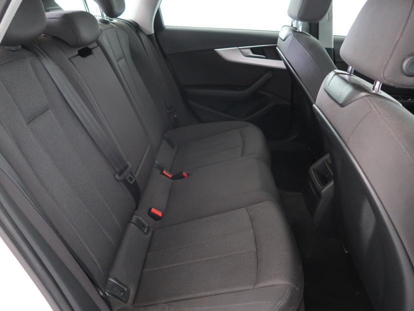 Audi A4, 2016