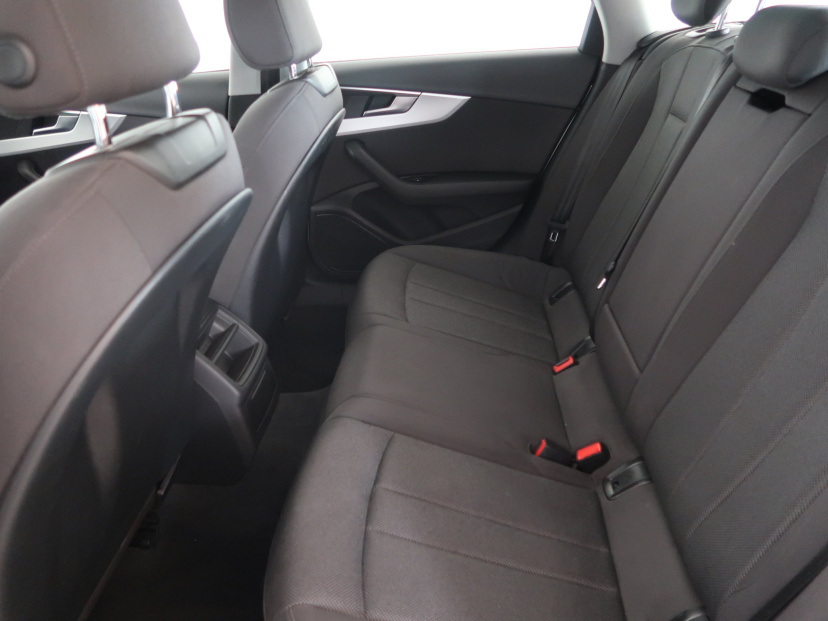 Audi A4, 2016