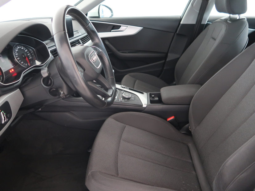 Audi A4, 2016