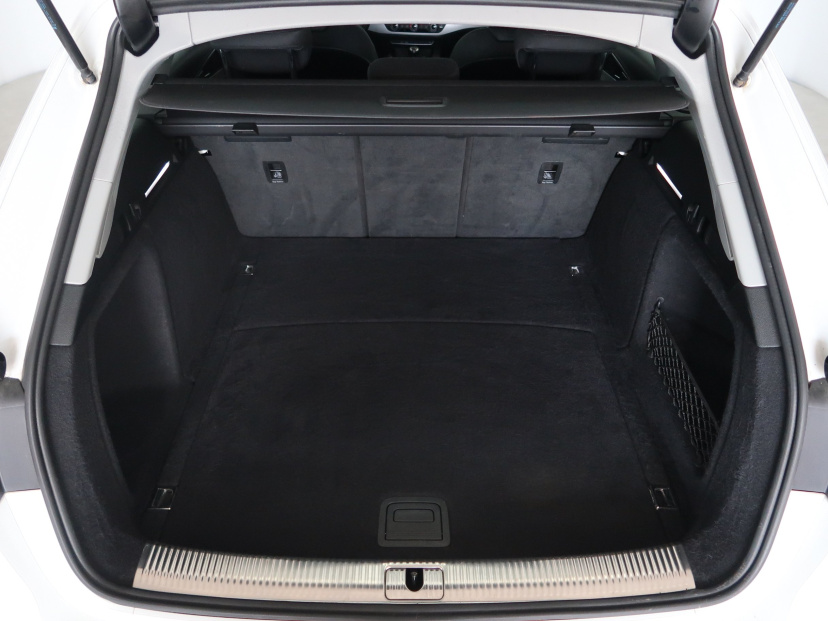 Audi A4, 2016